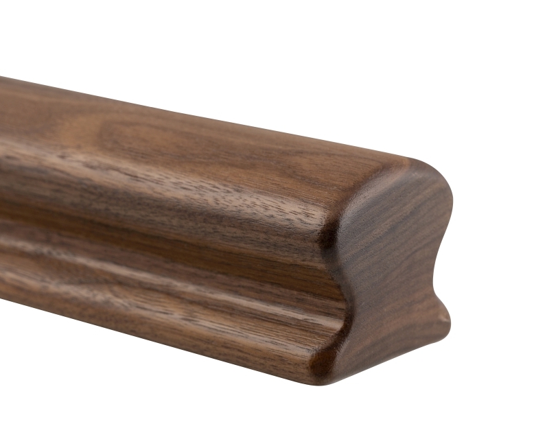 Main courante bois Noyer - Omega 55 x 50 mm